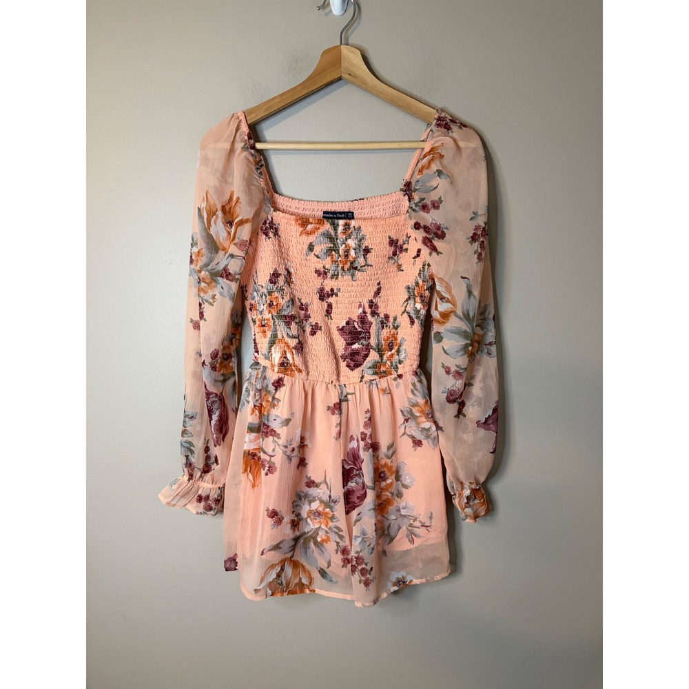 Abercrombie & Fitch Romper Womens XS Peach Floral Smocked Long Sleeve